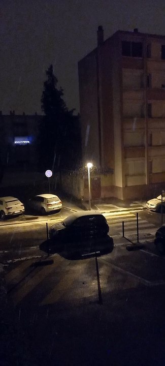 La France Sous la Neige  ☃️  Grenoble & Échirolles #Grenoble #Échirolles #Neige (2)