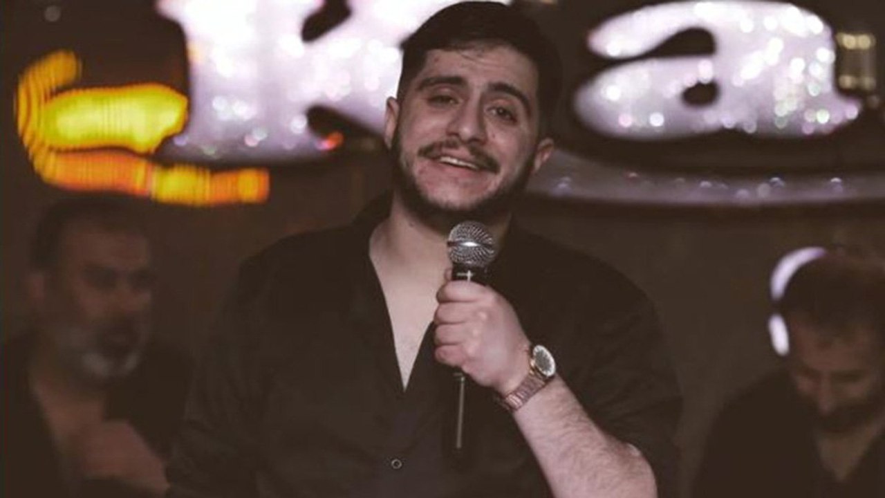 Genç şarkıcıya sahne çıkışı silahlı saldırı