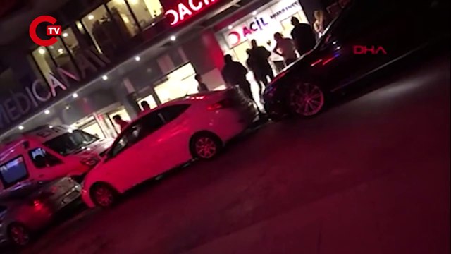 Genç şarkıcı Erkan Doğanay'a sahne çıkışı silahlı saldırı!