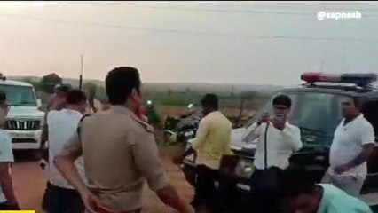 मिर्ज़ापुर: खूनी संघर्ष में 2 पुलिस कर्मी घायल, एसपी की बड़ी कार्रवाई