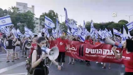 Les Israéliens continuent de protester contre le règlement judiciaire de Netanyahu