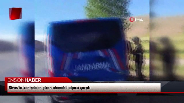 Sivas'ta kontrolden çıkan otomobil ağaca çarptı