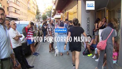 Casi un millón y medio de electores en España ya han votado por correo en una afluencia récord