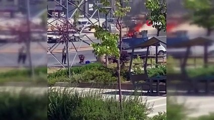 Ev eşyası taşıyan kamyonet alev alev yandı