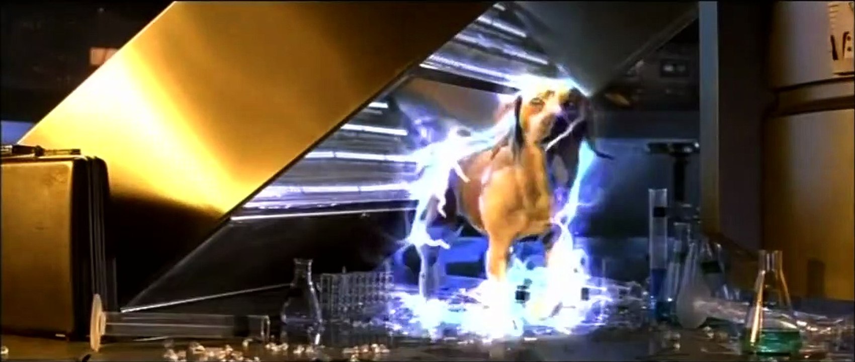 Underdog, chien volant non identifié Bande-annonce (IT)