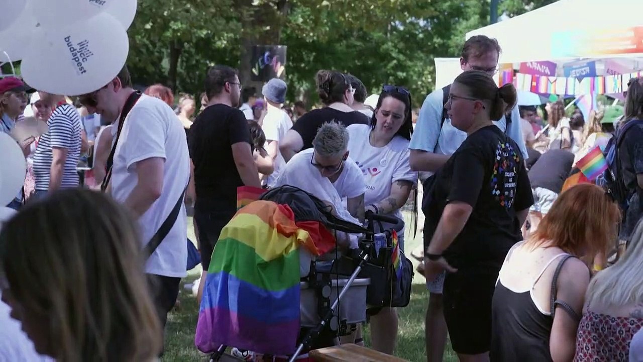 Queer in Ungarn: Bunter Zug für mehr Toleranz in Budapest