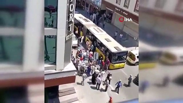 İETT Otobüsü Arızalandı, Vatandaşlar Sıcakta Yürümek Zorunda Kaldı