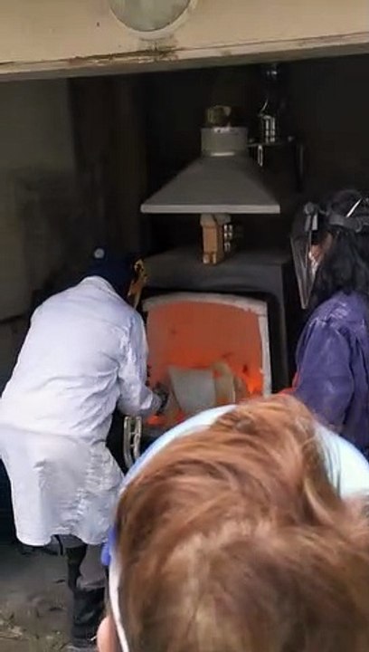 Four Raku sortie d'une grosse pièce : élephant