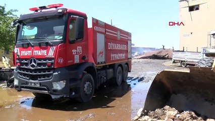 Incendie à l'usine d'égrenage de Diyarbakir : 300 citernes d'eau utilisées