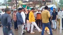 आप ने दिया धरना, किया विरोध प्रदर्शन