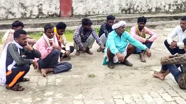 छात्र का शव अपने ही घर में फंदे से लटका मिला