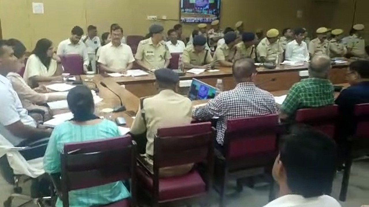 The collector told the people living in the Ghaggar area, the danger is not averted, there is a need to be alert