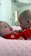 twins-love--cutebaby-love-baby