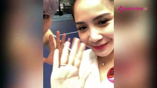 Seru ! Nagita Slavina Bagikan Momen Latihan Tenis Bareng Taeyong NCT