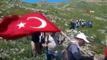 Ascension du sommet de la montagne Yildiz depuis les alpinistes de Sivas