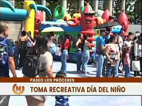 Autoridades de Caracas recorren el Paseo Los Próceres para compartir con los niños