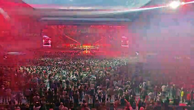 C'est une belle journée pour Mylène Farmer : Extrait de son concert à Bordeaux en juillet 2025