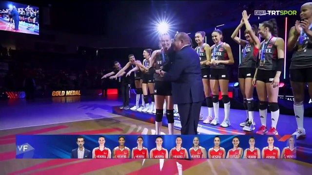 FIVB Milletler Ligi Finali'nde Filenin Sultanları, Çin'i 3-1 mağlup ederek şampiyon oldu