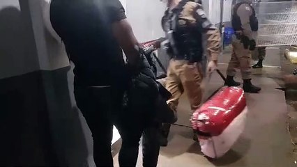 Homem com mercadorias descaminhadas é encaminhado para a 15ª SDP