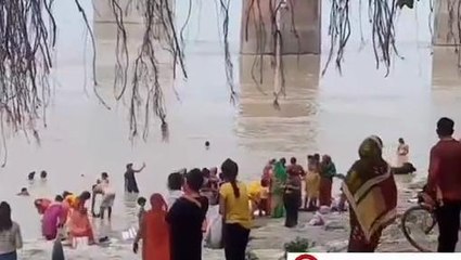 सारण: सावन की दूसरी सोमवारी पर मांझी राम घाट पर श्रद्धालुओं की उमड़ी भीड़, देखिए वीडियो
