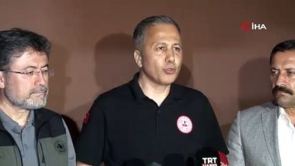 Bakan Yerlikaya: “Yanan 7 evimiz var, dört araçta da hasar var”