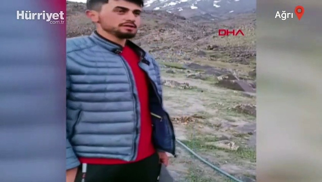 Ağrı Dağı'nda buzullar eridi, sel suları kayaları sürükledi