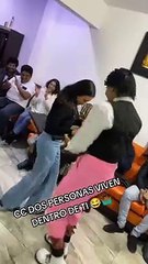 "Orgulloso de ambos": Policía asombra al revelar su 'doble vida' en las redes sociales