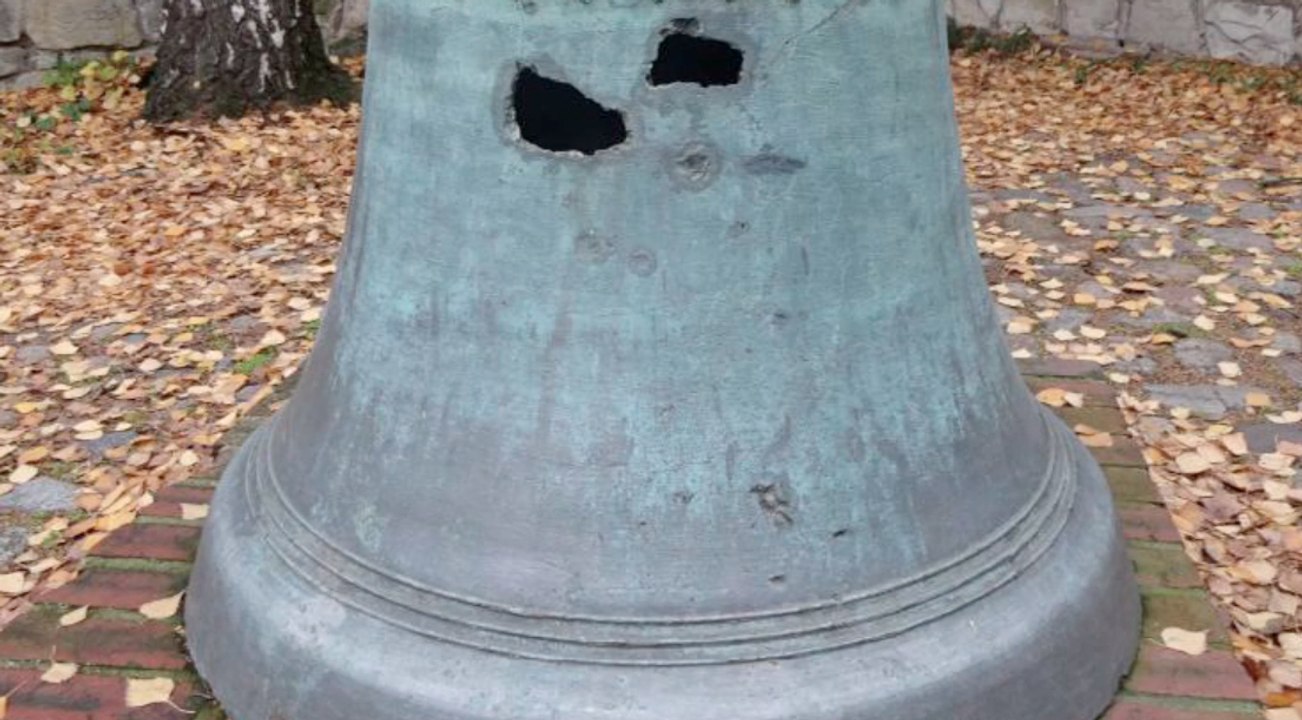 Berlin: unbekannte klauen 500 kilo schwere kirchenglocke