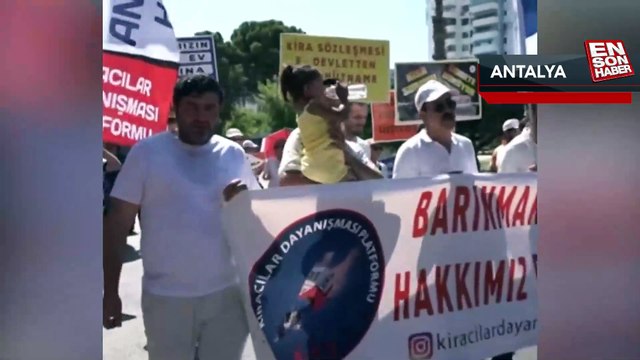 Antalya'daki kiracılar, yüksek kira artışını protesto etti