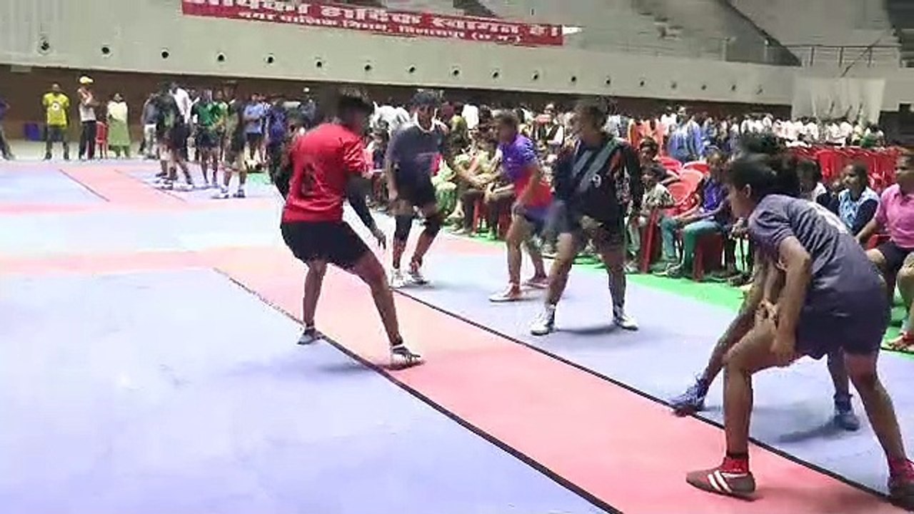 हरेली तिहार के रंग में साराबोर हुआ बहतराई इंडोर...