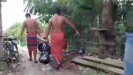 দঃ২৪ পরগনা: খালে ভাসছে দেহ, আতঙ্কিত এলাকাবাসী