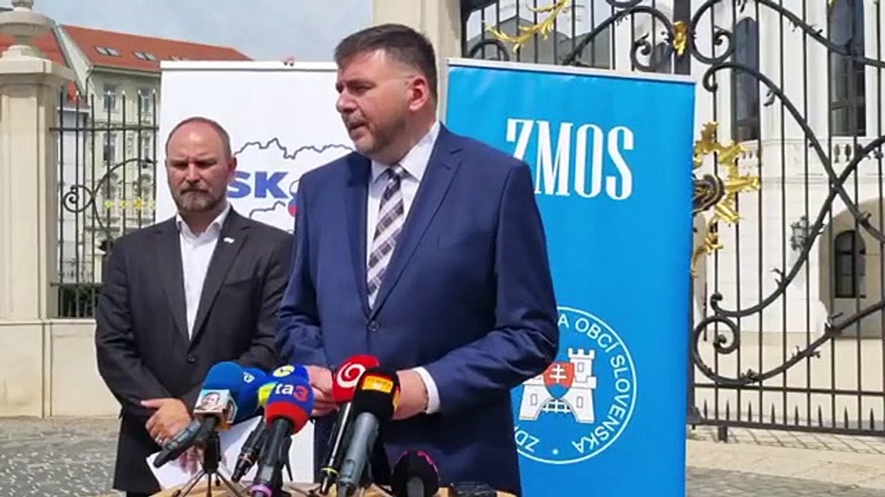 ZÁZNAM: Brífing ZMOS a SK8 pred prezidentským palácom