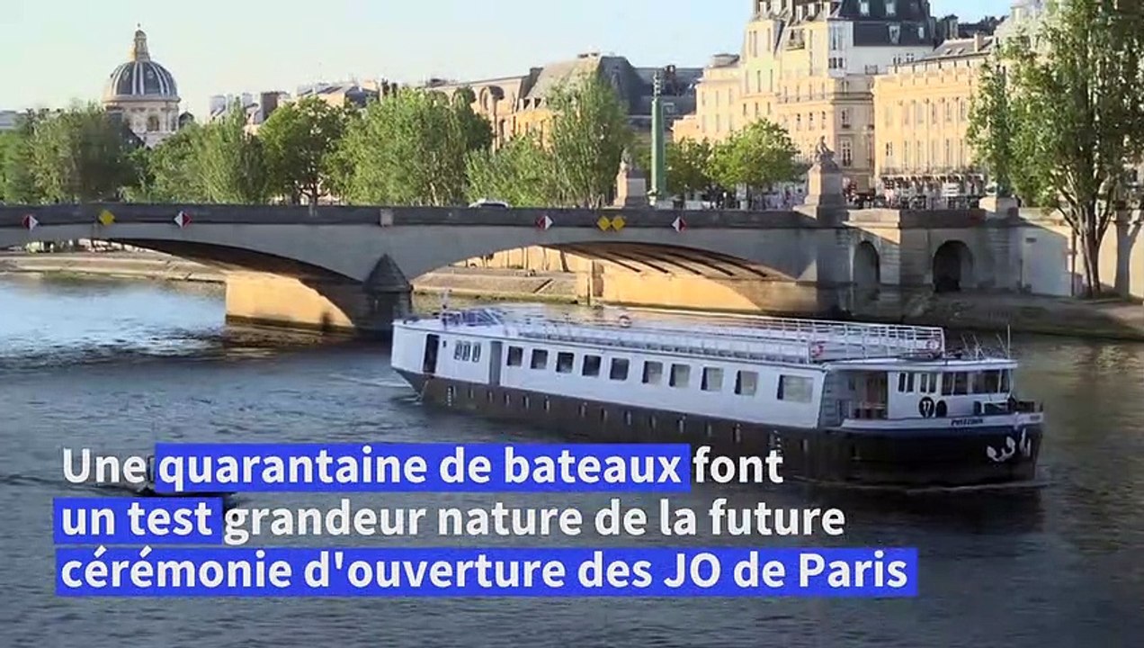 JO-2024 - Répétition de la cérémonie d'ouverture: un convoi de bateaux vogue sur la Seine