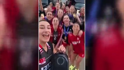 Türkiye'de cinsel tercihi nedeniyle eleştirilen Ebrar Karakurt'tan şampiyonluk sonrası bomba paylaşım