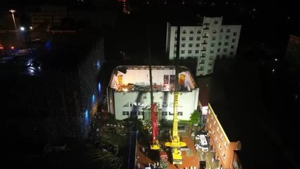 Çin'de Ortaokulun Spor Salonu Çöktü: 11 Ölü