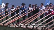 Klang der Berge: Alphorn-Wettbewerb in der Schweiz