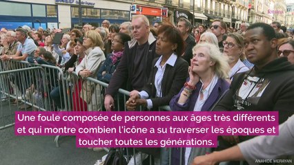 Obsèques de Jane Birkin : ses filles, Charlotte et Lou, portent son cercueil