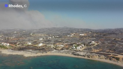 Les paysages dévastés par les flammes sur l'île grecque de Rhodes