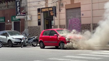 Auto a fuoco a Palermo