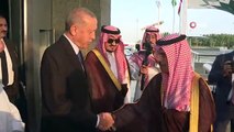 Cumhurbaşkanı Erdoğan, Suudi Arabistan'da Prens Selman tarafından karşılandı