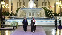 Cumhurbaşkanı Erdoğan, Suudi Arabistan'da resmi törenle karşılandı