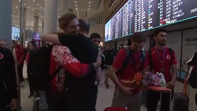 Les nationaux qui ont battu des records aux Championnats d'Europe d'athlétisme U23 sont rentrés chez eux