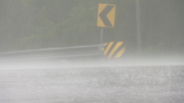 [날씨] 충청 이남 강한 장맛비...시간당 30∼60mm, 일부 80mm↑ / YTN