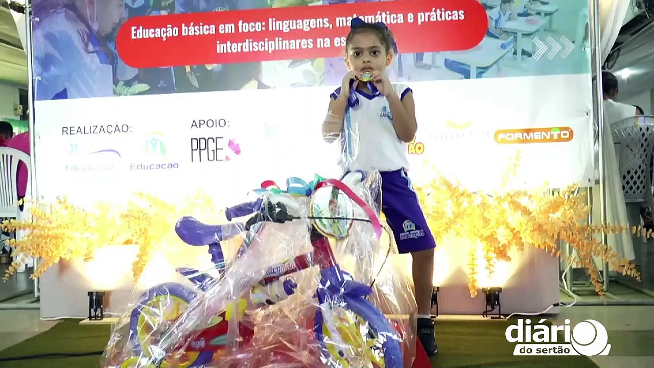 No Congresso de Educação, prefeita garante R$ 13 milhões em investimentos para escolas de Uiraúna