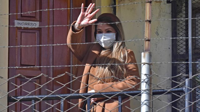 Ella tiene el derecho de defenderse en libertad : abogado de Jeanine Áñez, expresidenta de Bolivia