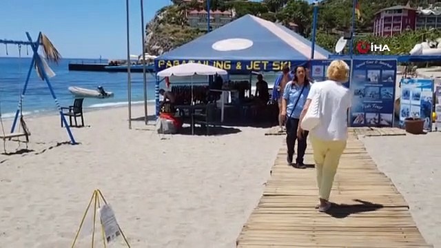 Les œufs de Caretta Caretta sur les plages d'Alanya sont sous la protection des hôtels