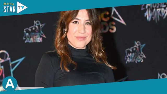 Izïa Higelin brise le silence après la polémique de ses propos contre Emmanuel Macron : “Je n’ai pas