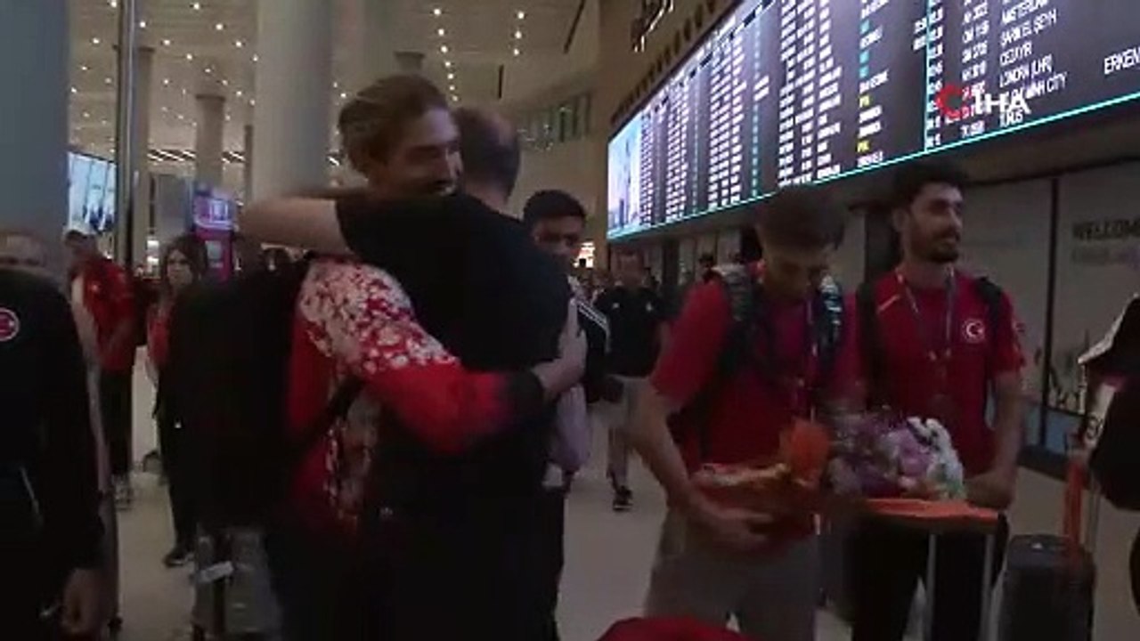 U23 Avrupa Atletizm Şampiyonası’nda rekor kıran milliler yurda döndü