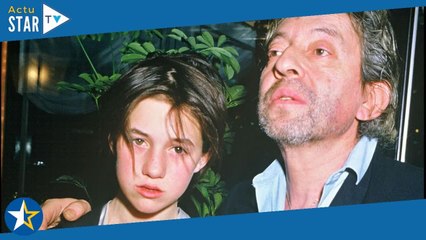 Violence, alcool, mélancolie : les “souvenirs cuisants” de Charlotte Gainsbourg sur ses parents