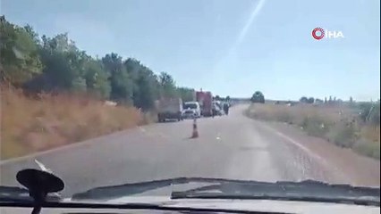 Karşı şeride geçen otomobil traktöre çarpıştı, 1 ölü